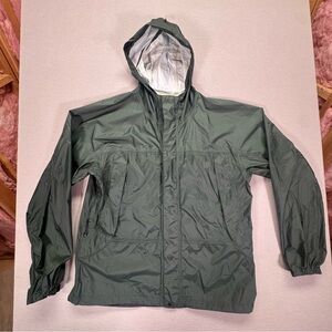 L.L.Bean Men’s Large Green Hooded Nylon Rain Jacket Lightweight Shell